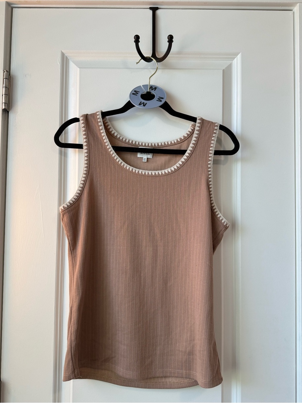 BKE Sleeveless Ribbed Tank Top with Contrast Trim
